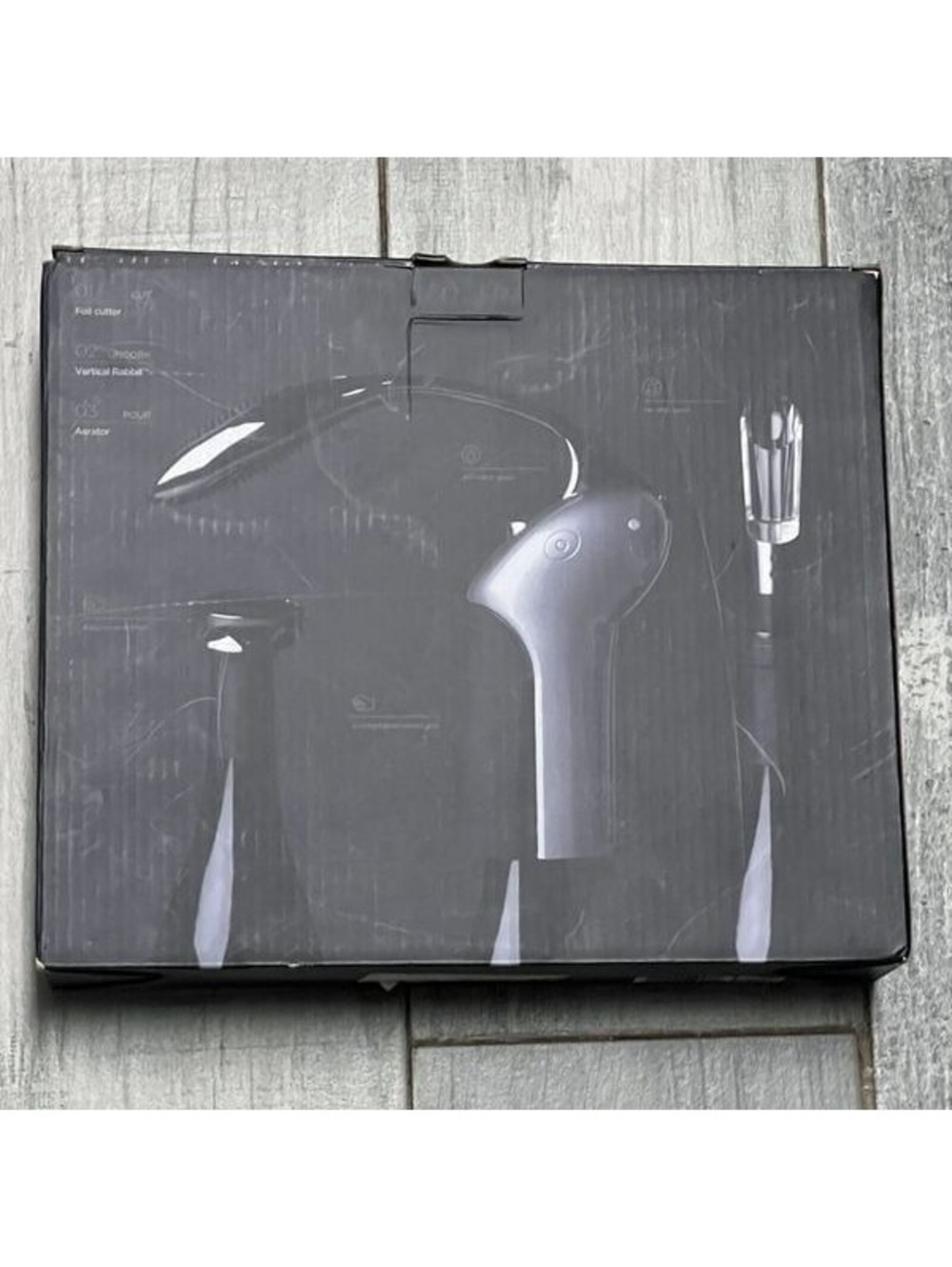 NEW Rabbit Vertical Rabbit With Aerator Pourer Foil Cutter Gift Set Opened